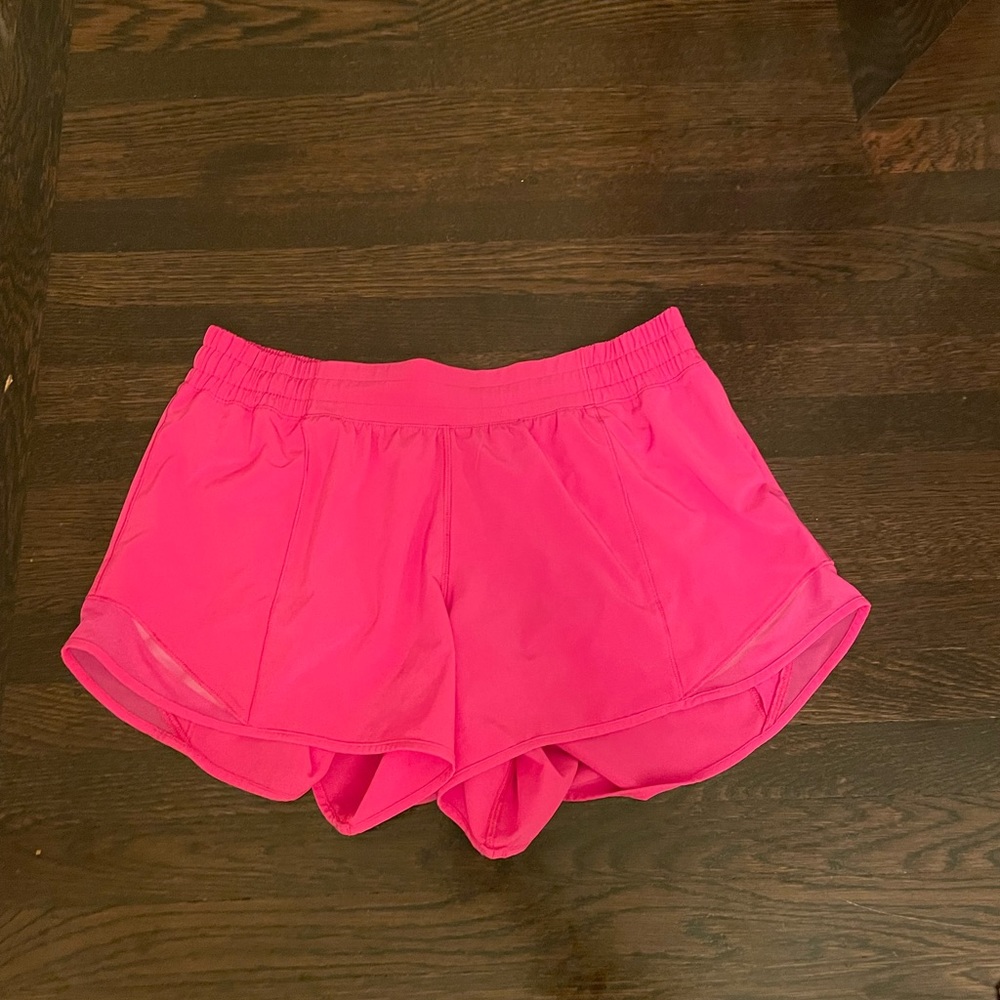 Lululemon sonic pink 4’ inseam Hotty hot shorts size 12
